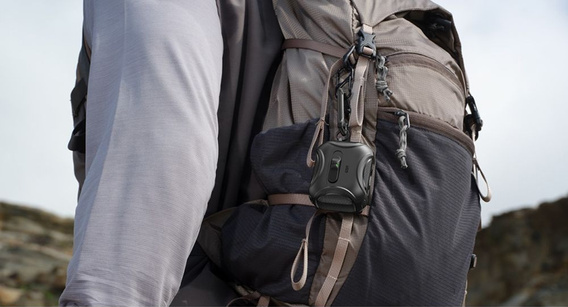 Pouzdro na sluchátka s MagSafe ESR Cyber FlickLock pro Apple AirPods Pro 3