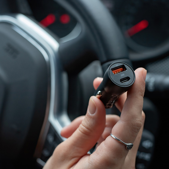 Maxlife PD/QC 20W automobilová nabíječka s kabelem USB-C – USB-C 60W pro smartphony, tablety, navigace a další zařízení s USB/USB-C