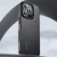 Pouzdro BENKS Kevlar pro iPhone 16 Pro, pro MagSafe, Carbon Fiber, černé