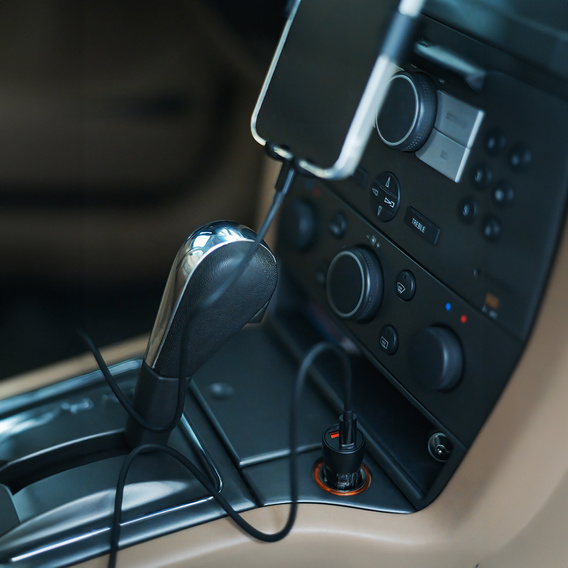 Maxlife PD/QC 20W automobilová nabíječka s kabelem USB-C – USB-C 60W pro smartphony, tablety, navigace a další zařízení s USB/USB-C