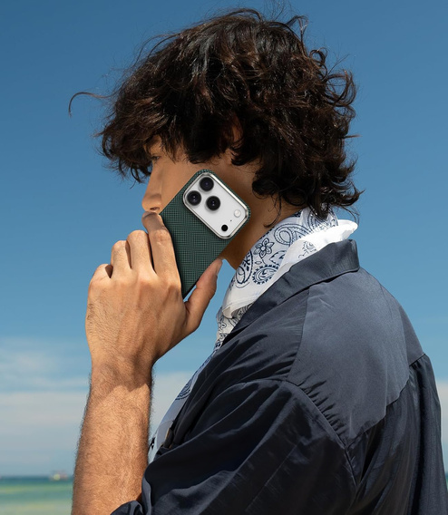 BENKS Kevlar pouzdro pro iPhone 17 Pro Max, Magnetic Armor Tint 1000D 0070, pro MagSafe, aktivní tlačítko – zelené